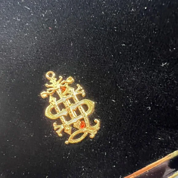 Bienen Davis VTG Black Velvet & Gold Tone Metal Trim Clutch W/ Mirror & Pouch - Picture 5 of 16